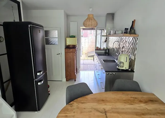 Apartamento Centrally Located, Fully Furnished Luxury