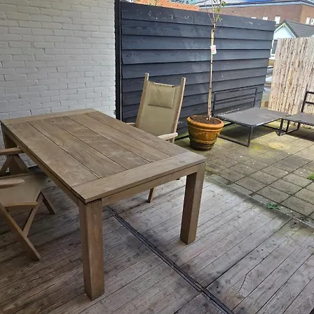 Centrally Located, Fully Furnished Luxury